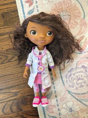 Doc McStuffin Big Doll
